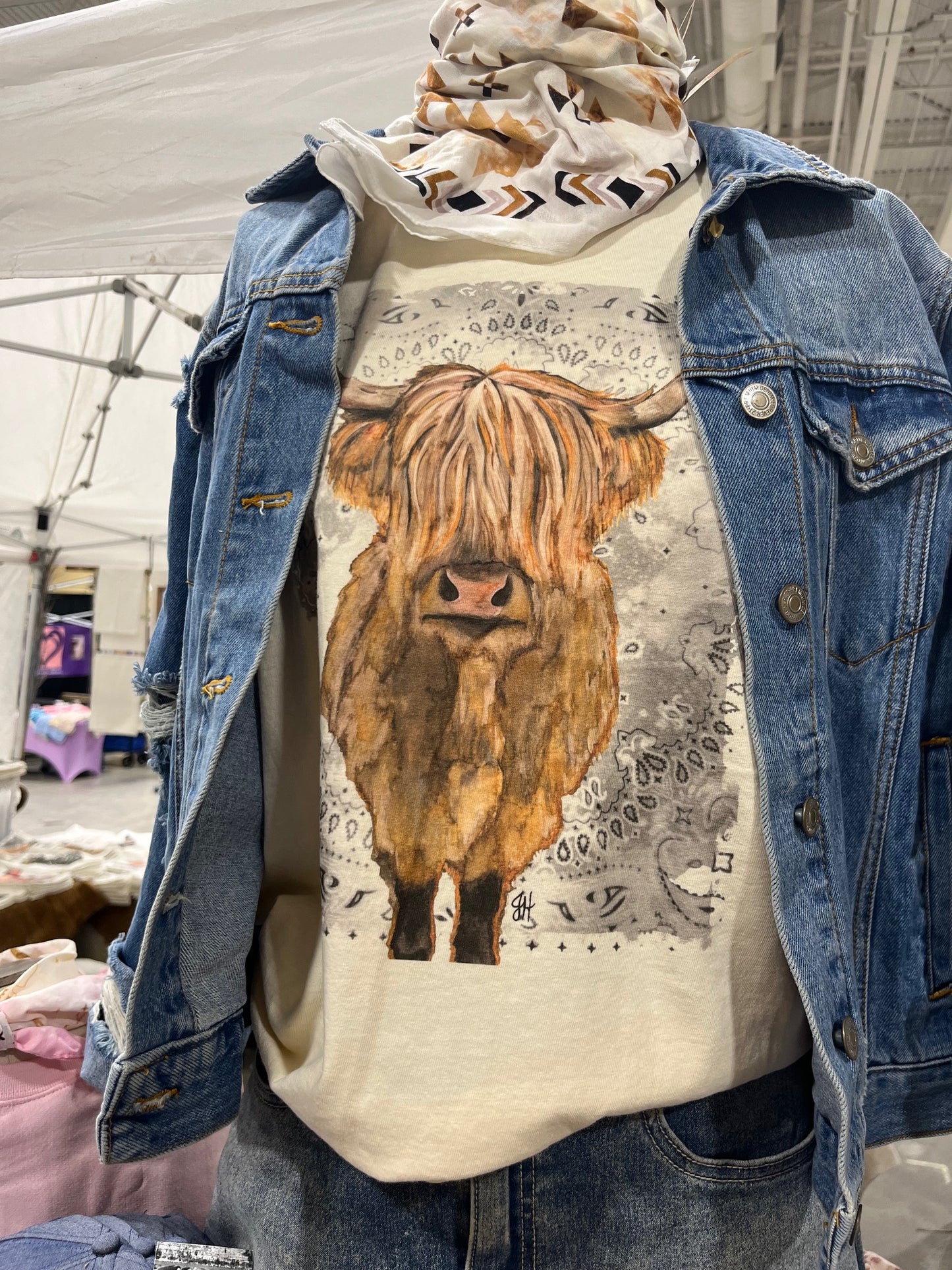 Chewy (bandana background) - Tees