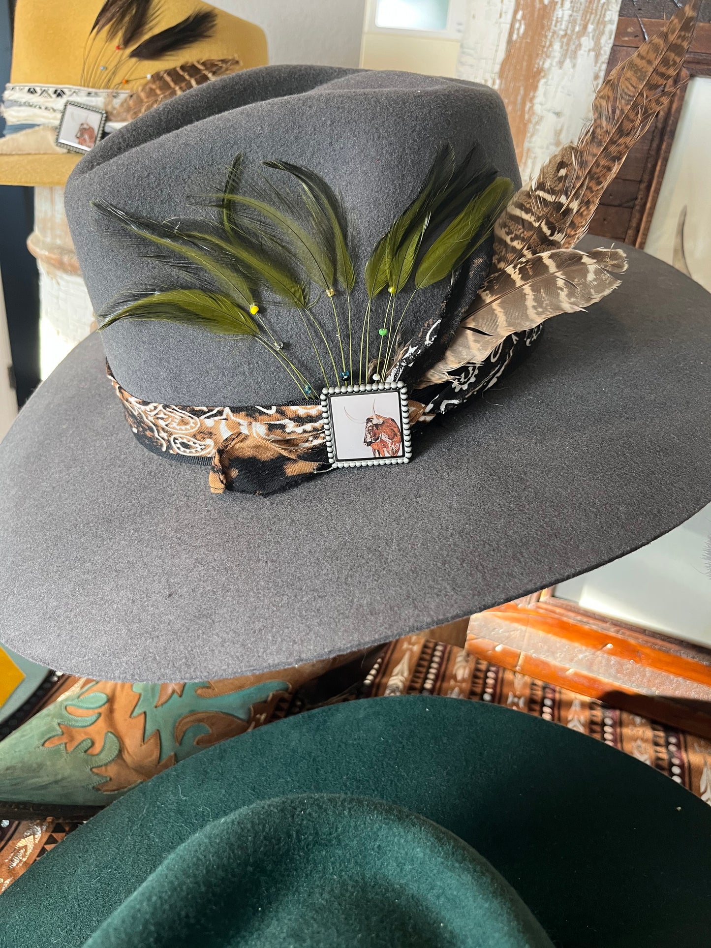Hat Pin - Rojo Longhorn
